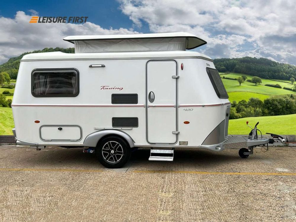 2015-Eriba-Triton-420