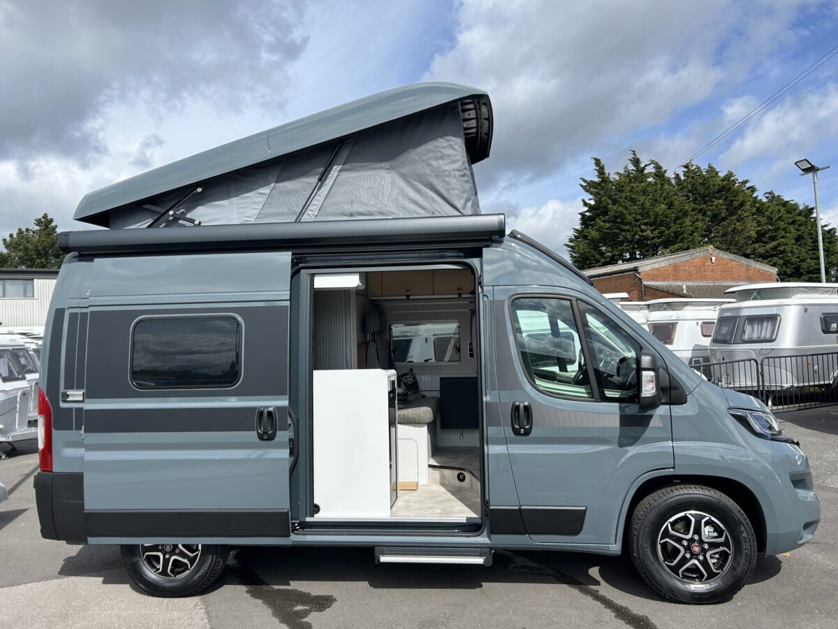 2024 Hymer Ayers Rock [3]