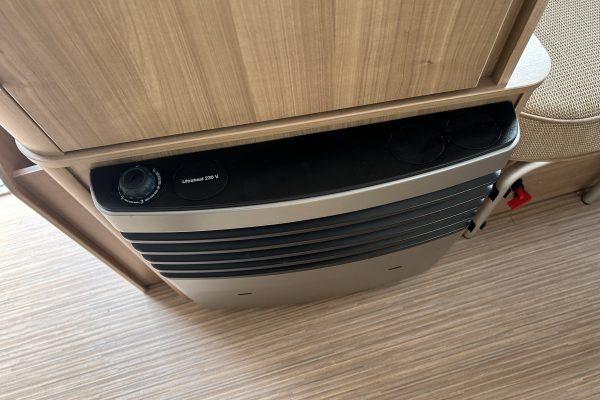 2013 Eriba Familia 310 [12]