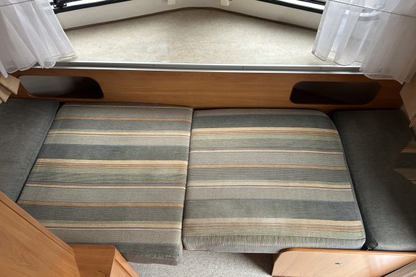 2006 Eriba Triton 430GT [7]