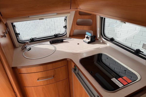 2010 Eriba Puck L 230 [11]