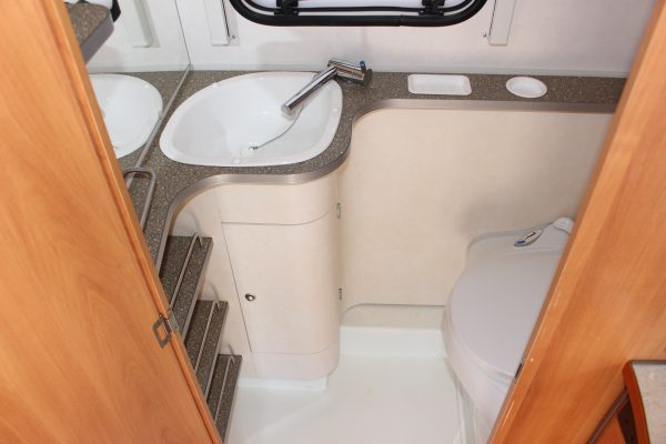 2007 Eriba Familia 320 [9]