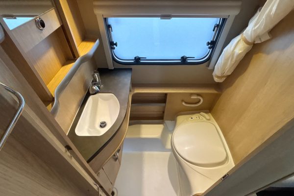 2019 Eriba Troll 530 60th Edition [17]