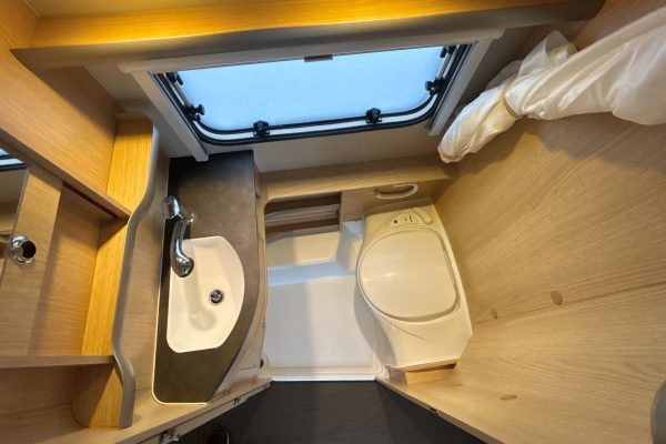 2019 Eriba Troll 530 60th Edition [16]