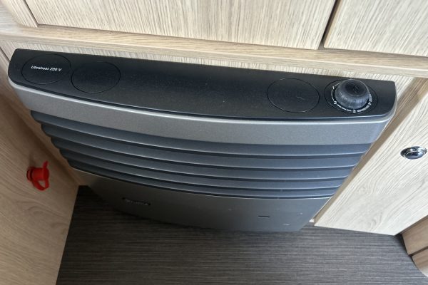 2019 Eriba Troll 530 60th Edition [14]