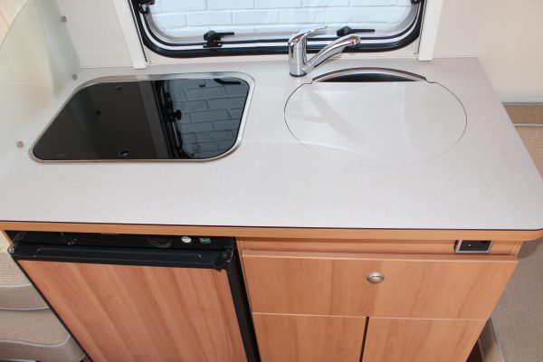 2014 Eriba Familia 310 [11]