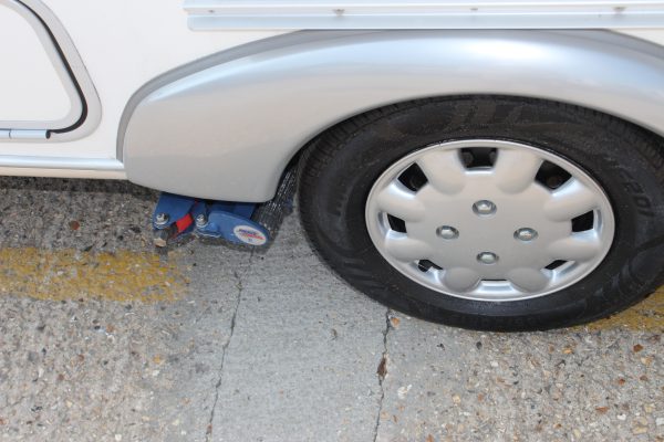 2014 Eriba Familia 310 [7]