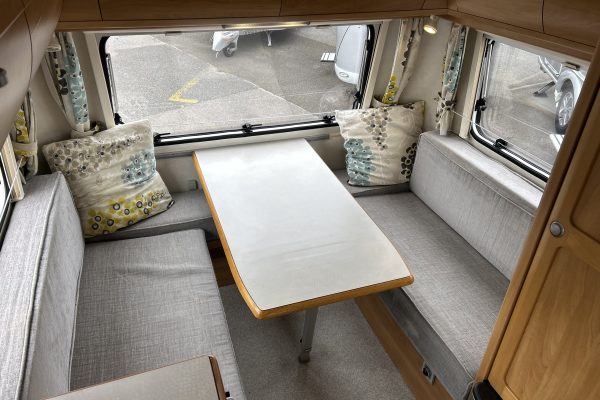 2005 Eriba Familia 320 [11]