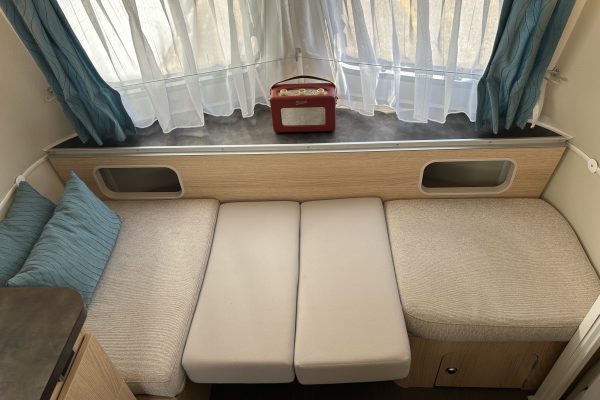 2022 Eriba Familia 310 60th [7]