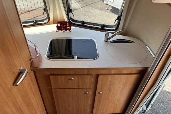 2018 Eriba Familia 320GT [6]