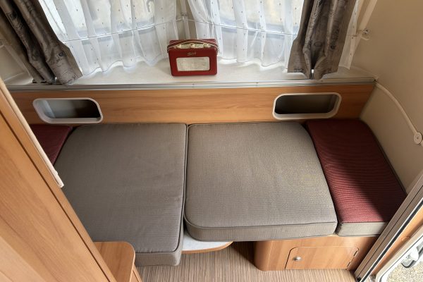 2016 Eriba Triton 430 [7]