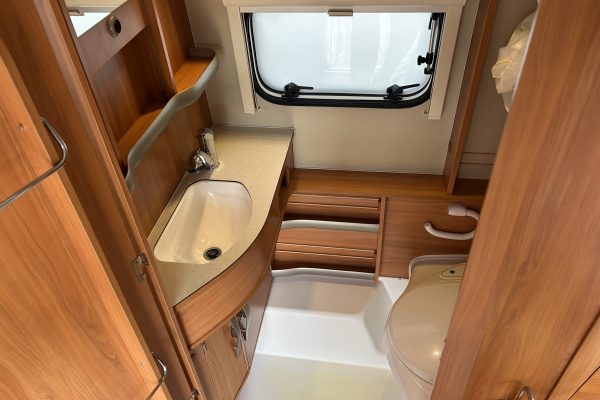 2018 Eriba Familia 320GT [7]