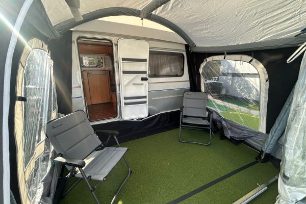 2009 Eriba Puck L 230 [16]