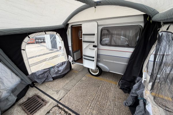 2009 Eriba Puck L 230 [15]