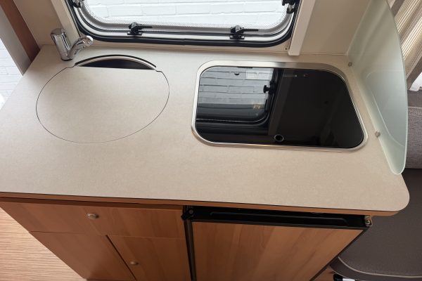 2016 Eriba Triton 430 [6]