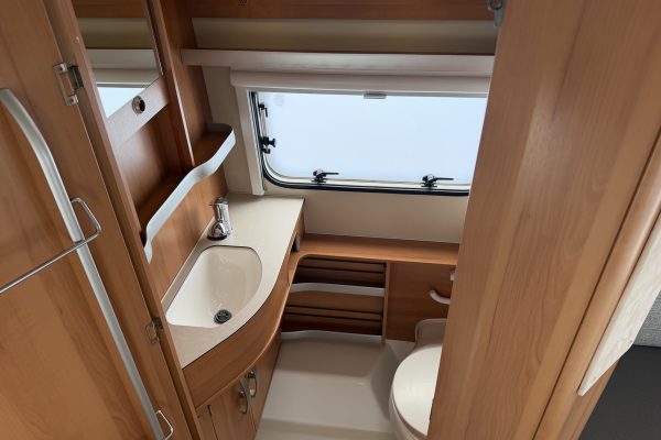2016 Eriba Triton 430 [10]